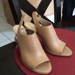 Banana republic heels